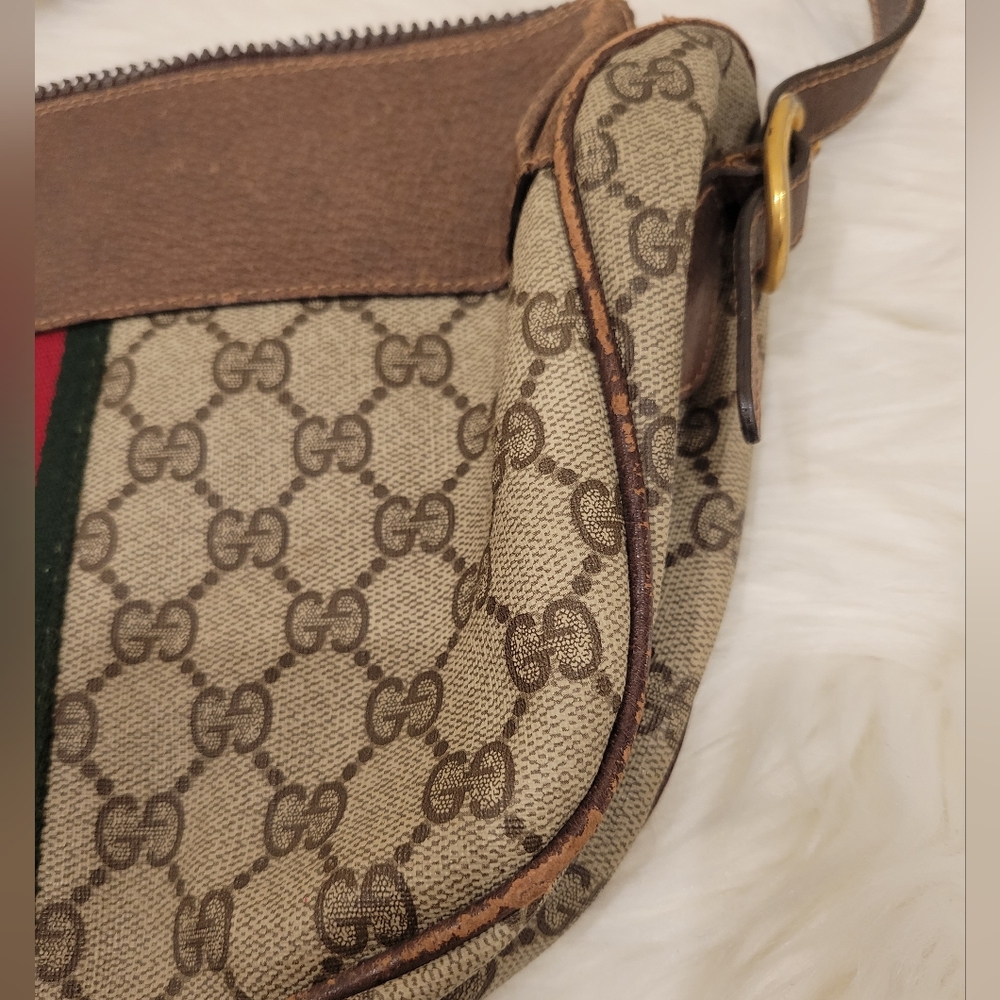 Vintage Gucci Crossbody - Picture 6 of 14